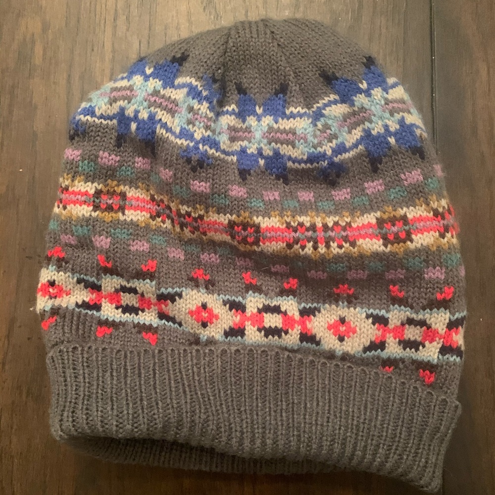 Great j. crew knit hat  multi colors.